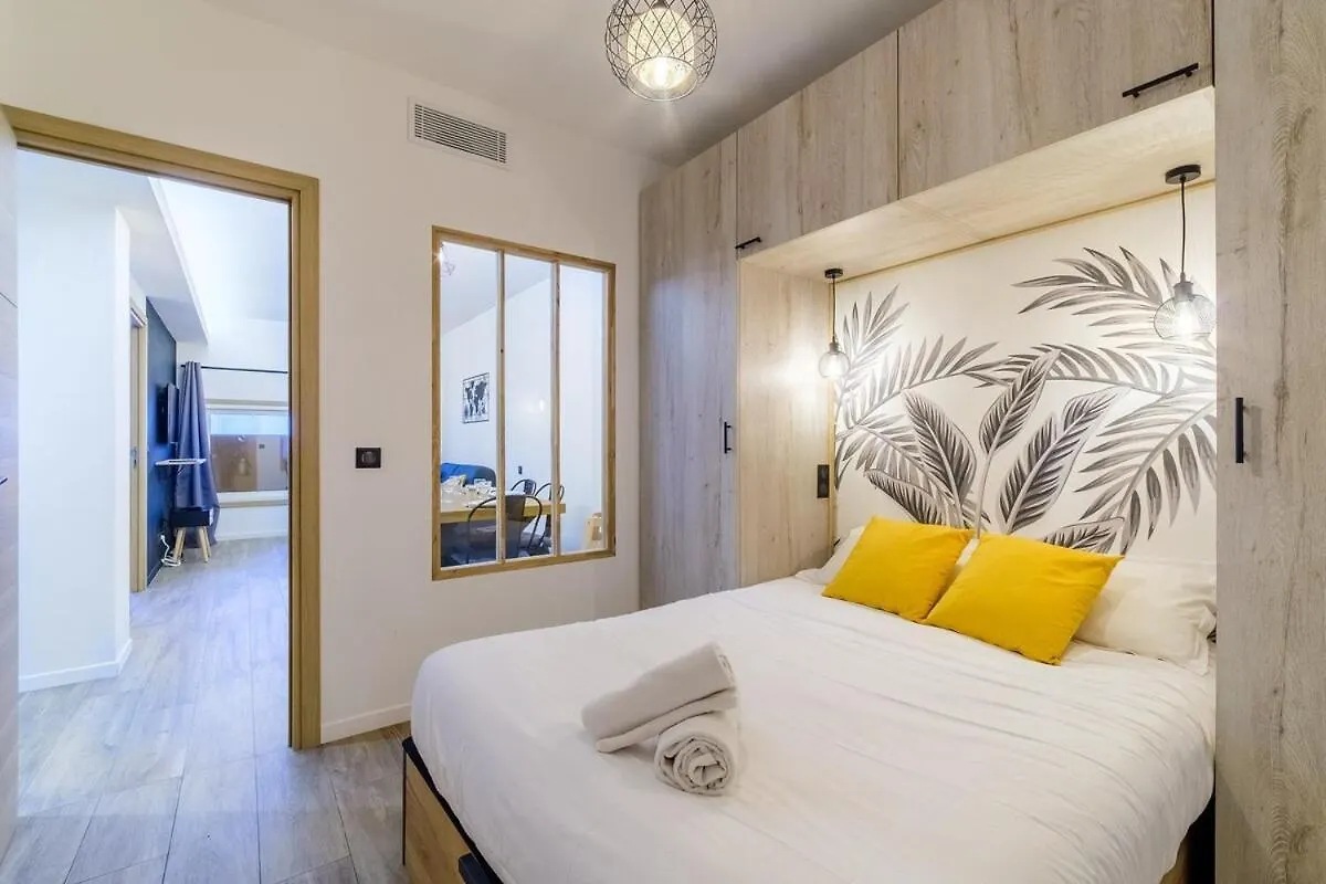 Vivez Antibes ! Logez A 6 Au Centre-Ville