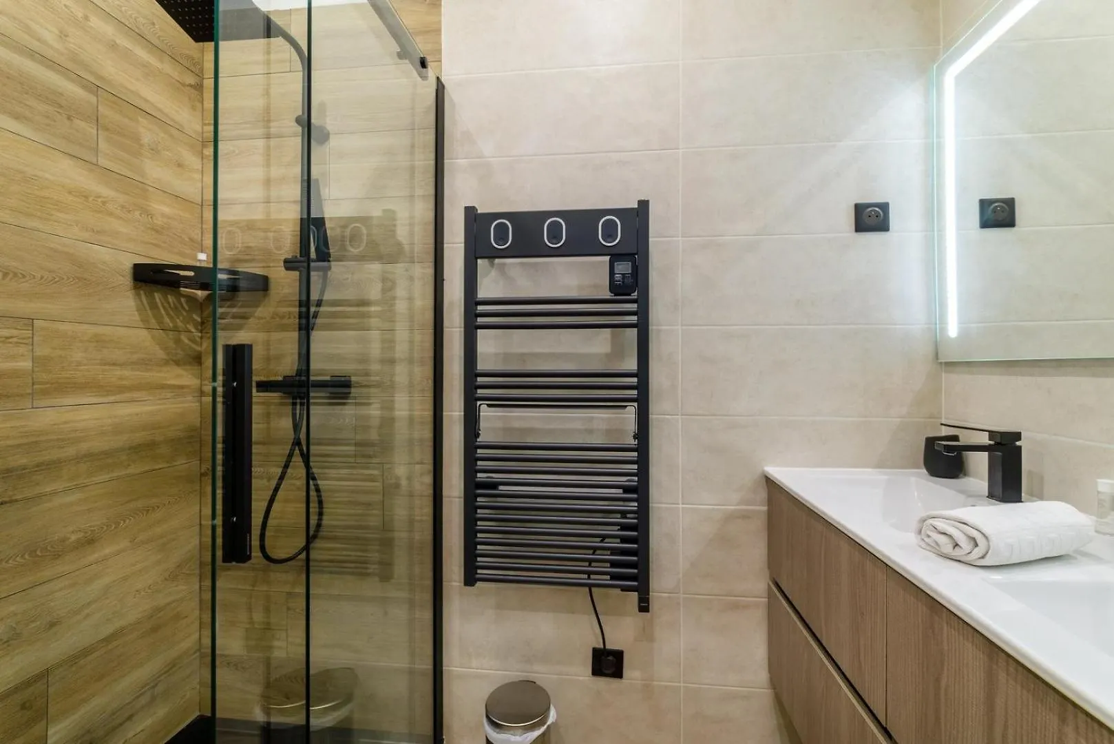 Vivez Antibes ! Logez A 6 Au Centre-Ville 아파트